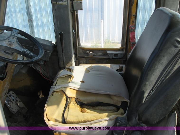 image for item B6398 1989 Fiat-Allis FR20B wheel loader