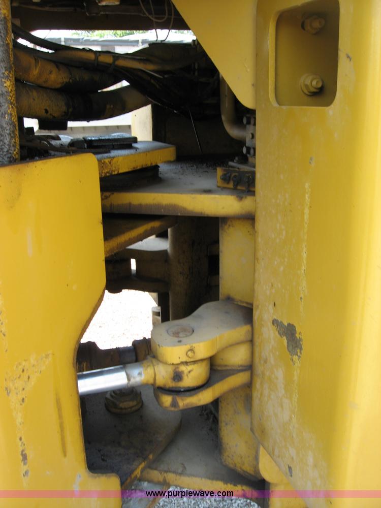 image for item B6398 1989 Fiat-Allis FR20B wheel loader