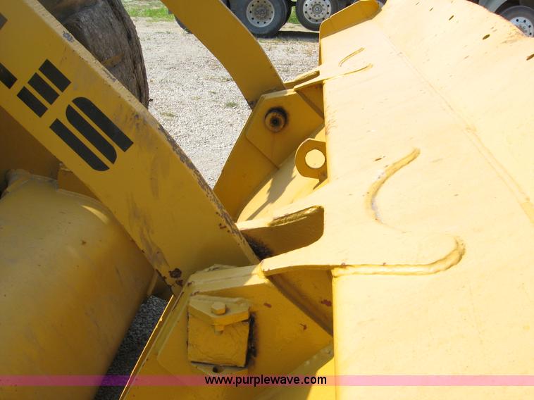 image for item B6398 1989 Fiat-Allis FR20B wheel loader