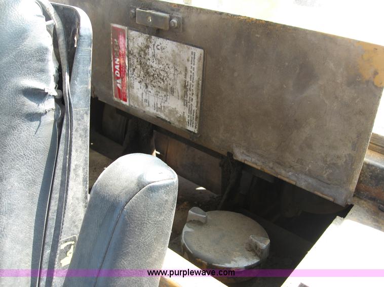 image for item B6398 1989 Fiat-Allis FR20B wheel loader