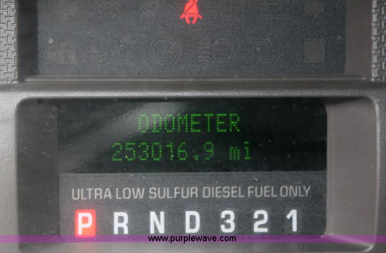 image for item B6537 2008 Ford F450 XLT flatbed pickup truck