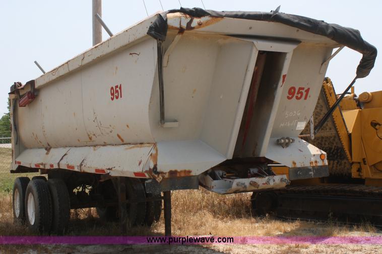 image for item B6665 1991 Hilbilt 21' end dump trailer