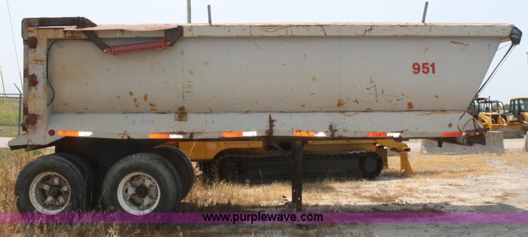 image for item B6665 1991 Hilbilt 21' end dump trailer