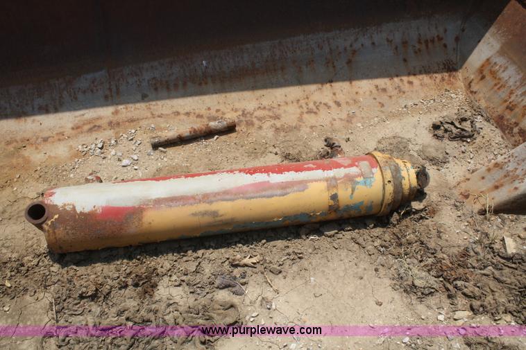 image for item B6665 1991 Hilbilt 21' end dump trailer