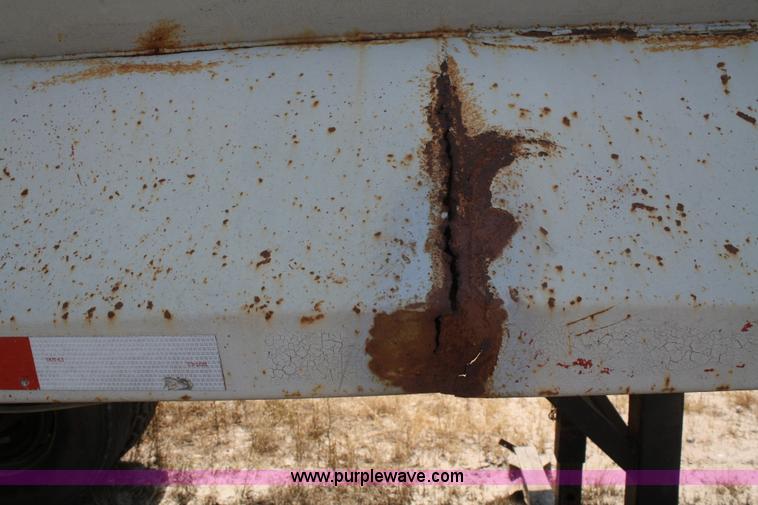 image for item B6665 1991 Hilbilt 21' end dump trailer