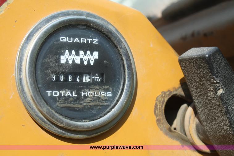 image for item B6667 1989 Dresser 850 articulating motor grader