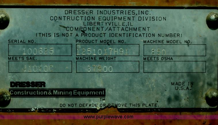 image for item B6667 1989 Dresser 850 articulating motor grader