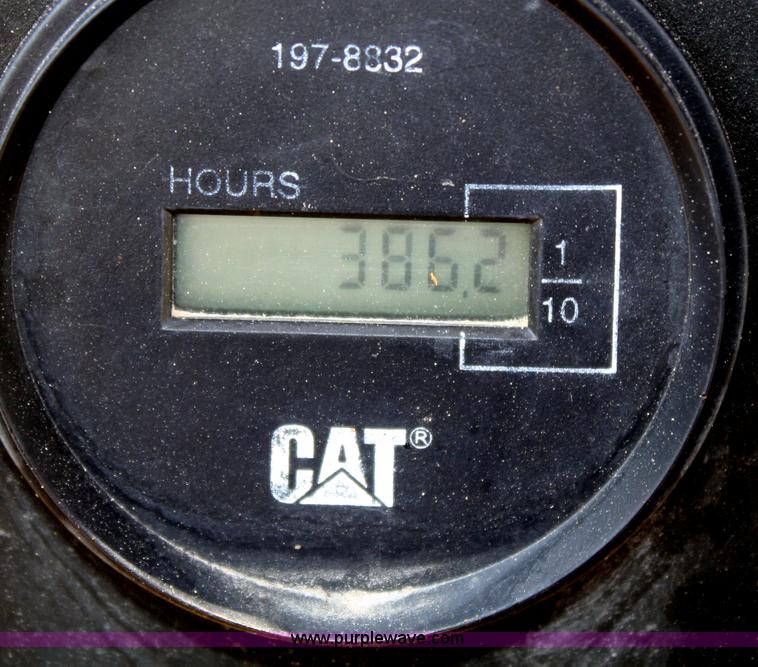 image for item B6668 1994 Caterpillar D3C Series III dozer