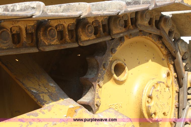 image for item B6668 1994 Caterpillar D3C Series III dozer