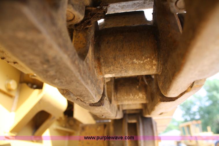 image for item B6668 1994 Caterpillar D3C Series III dozer