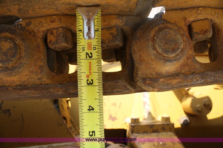 image for item B6668 1994 Caterpillar D3C Series III dozer