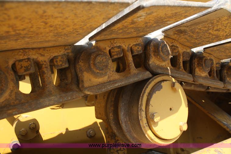 image for item B6668 1994 Caterpillar D3C Series III dozer