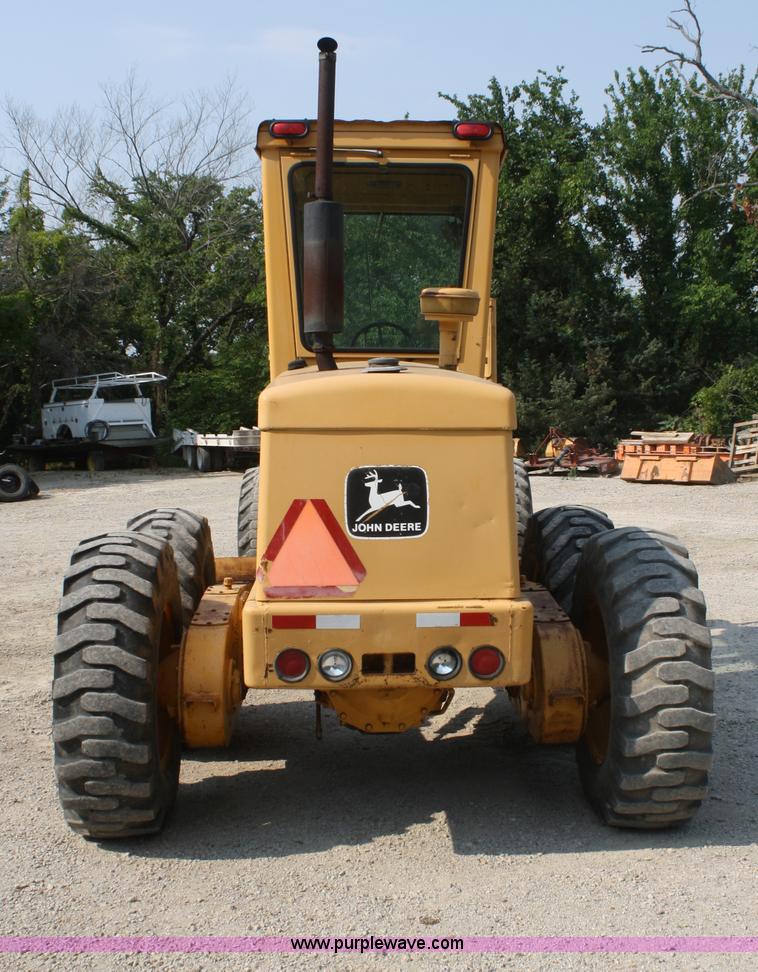 image for item B6669 1970 John Deere 570 motor grader