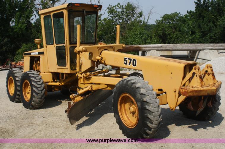 image for item B6669 1970 John Deere 570 motor grader