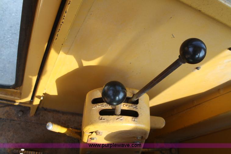 image for item B6669 1970 John Deere 570 motor grader