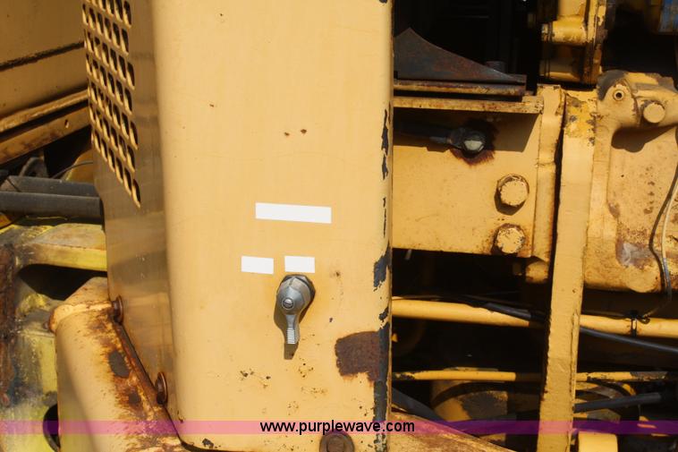 image for item B6669 1970 John Deere 570 motor grader