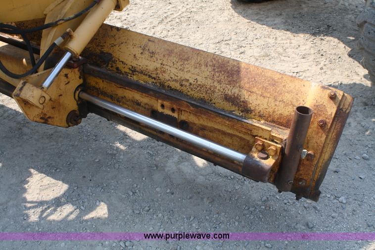 image for item B6669 1970 John Deere 570 motor grader