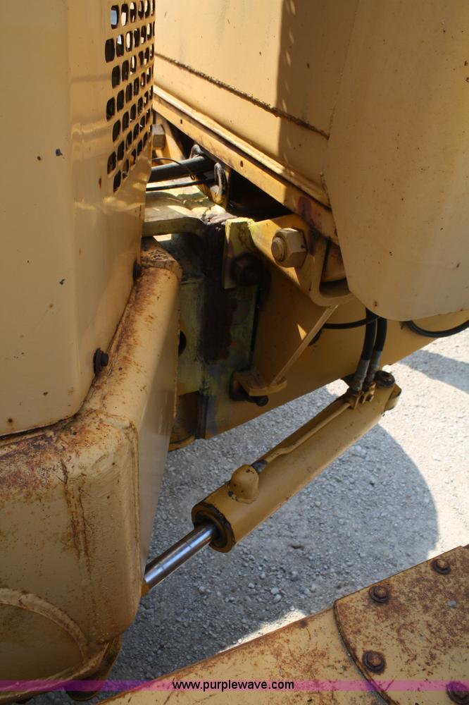 image for item B6669 1970 John Deere 570 motor grader