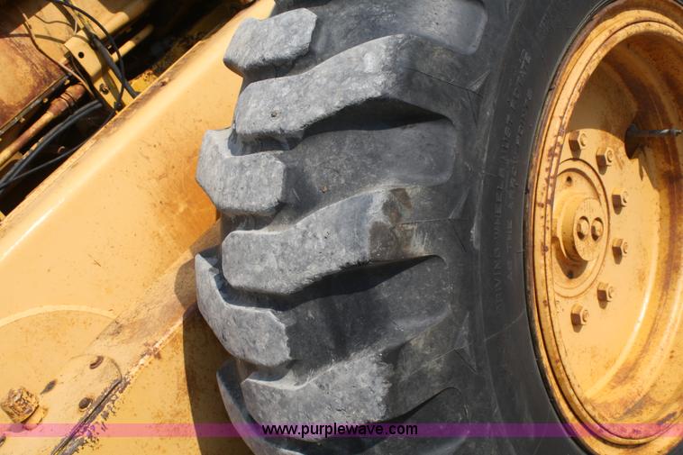 image for item B6669 1970 John Deere 570 motor grader