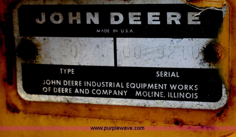 image for item B6669 1970 John Deere 570 motor grader