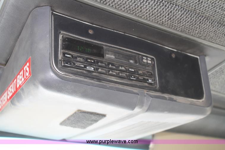 image for item B6670 1995 Ford L9000 AeroMax semi truck