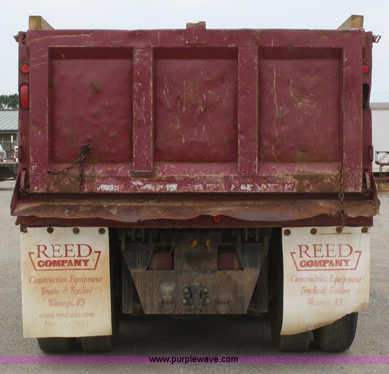 image for item B6672 1990 Chevrolet Kodiak dump truck