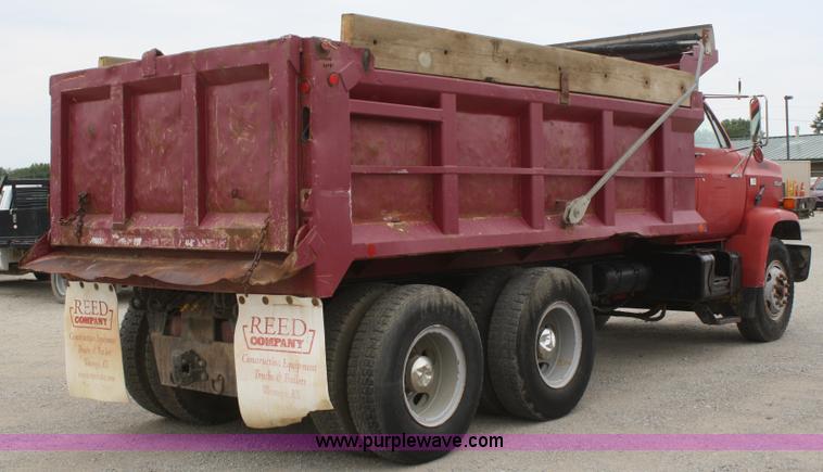 image for item B6672 1990 Chevrolet Kodiak dump truck