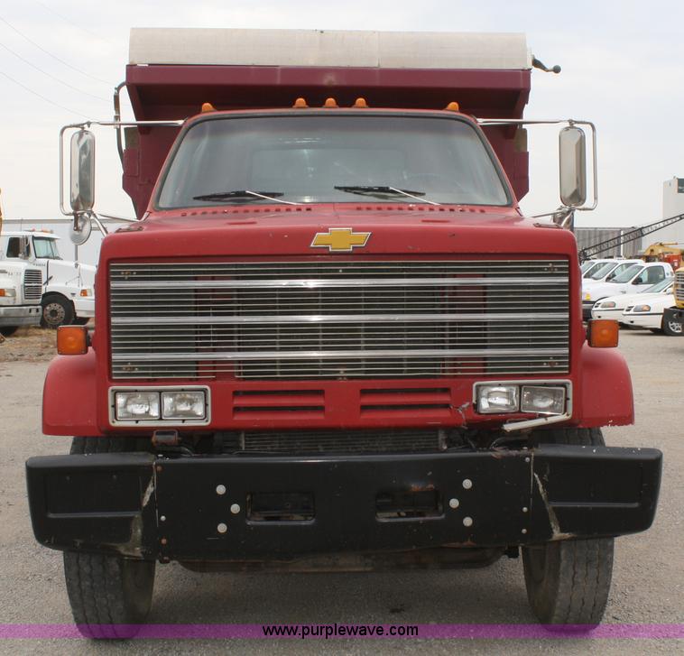 image for item B6672 1990 Chevrolet Kodiak dump truck