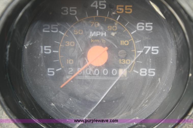 image for item B6672 1990 Chevrolet Kodiak dump truck