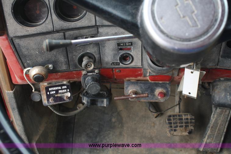 image for item B6672 1990 Chevrolet Kodiak dump truck