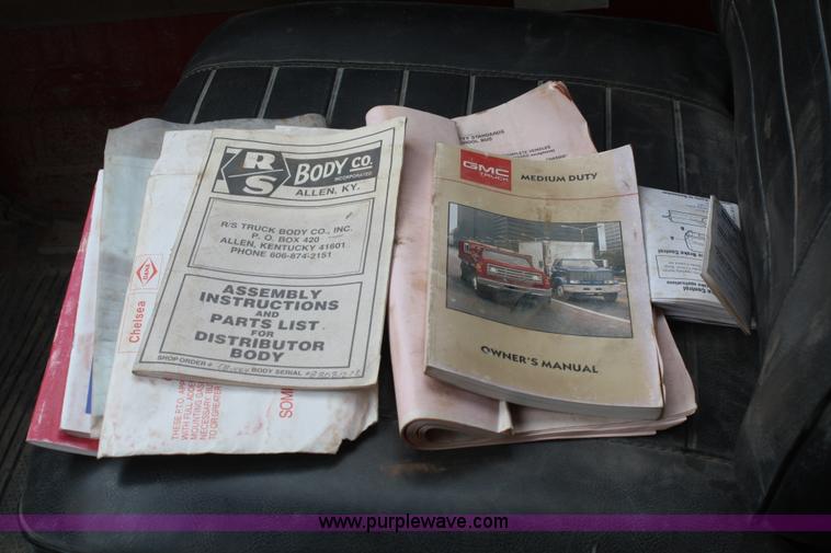 image for item B6672 1990 Chevrolet Kodiak dump truck