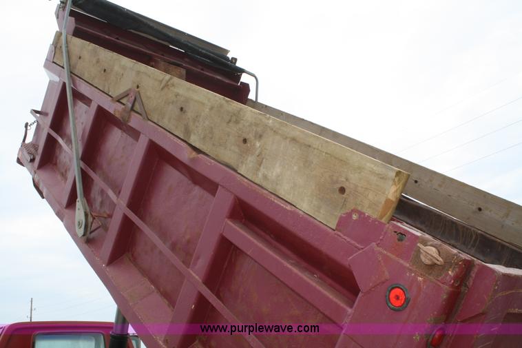 image for item B6672 1990 Chevrolet Kodiak dump truck