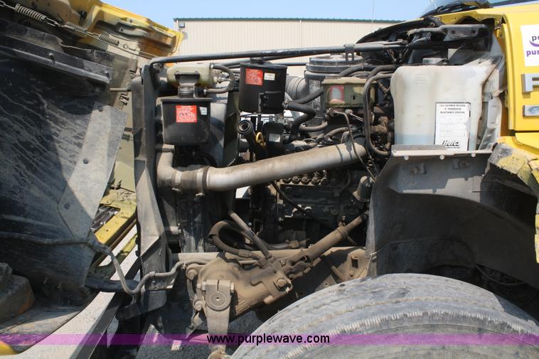 image for item B6673 1994 Ford F700 dump truck
