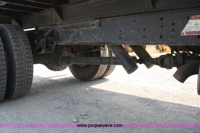 image for item B6673 1994 Ford F700 dump truck