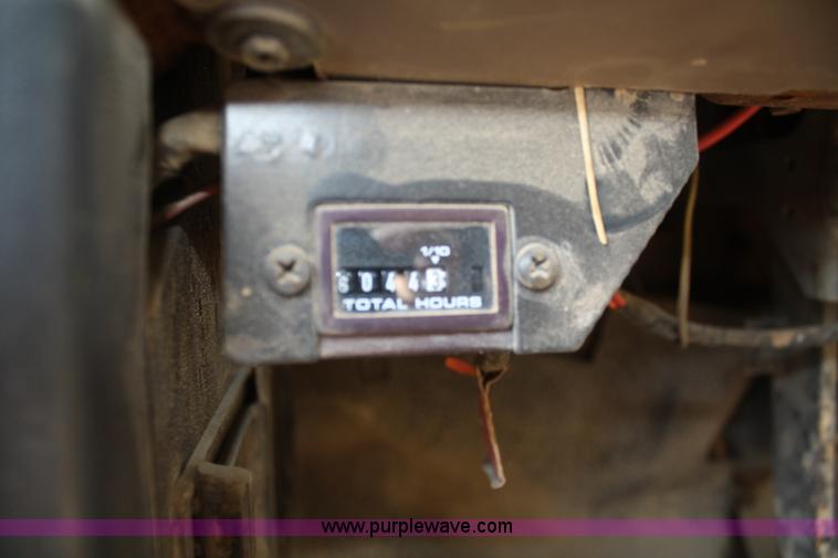 image for item B6674 1995 Ford F700 dump truck