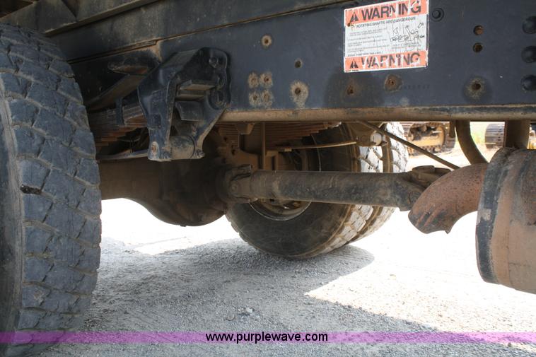 image for item B6674 1995 Ford F700 dump truck