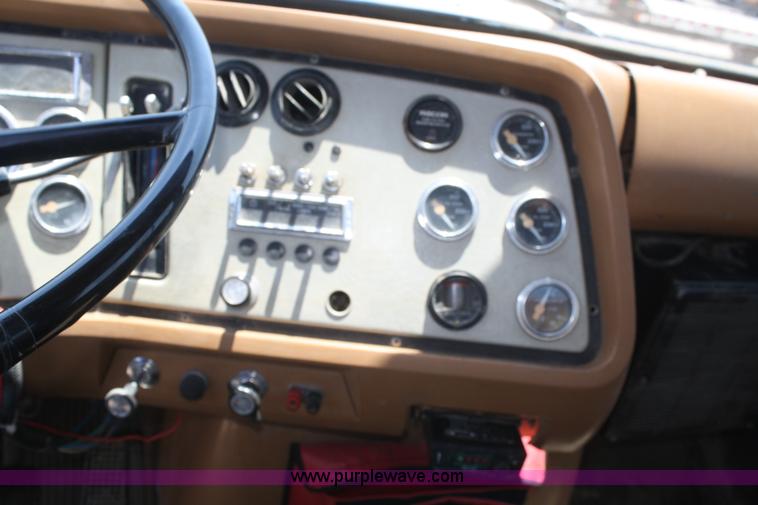 image for item B6677 1991 Ford L9000 AeroMax semi truck with basic fabrication and equipment mud system