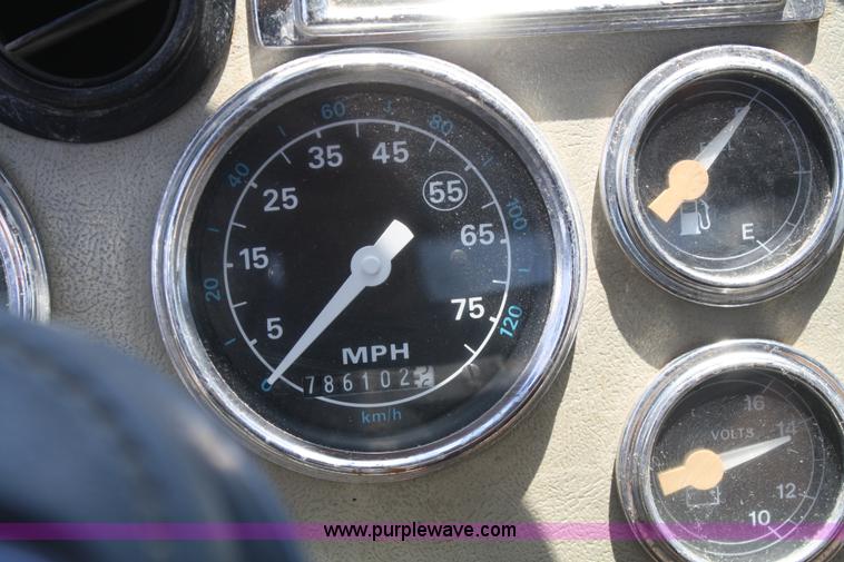 image for item B6677 1991 Ford L9000 AeroMax semi truck with basic fabrication and equipment mud system