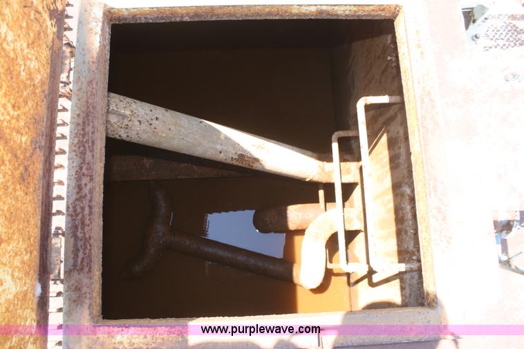 image for item B6677 1991 Ford L9000 AeroMax semi truck with basic fabrication and equipment mud system