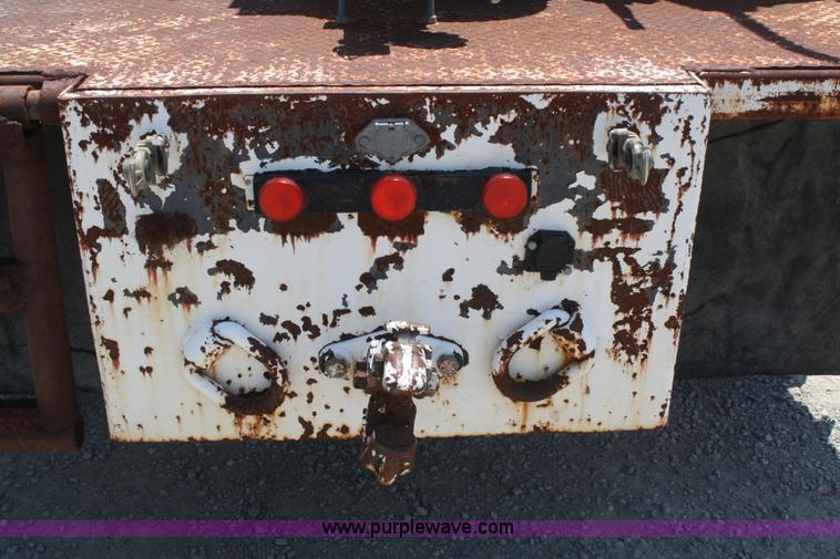 image for item B6677 1991 Ford L9000 AeroMax semi truck with basic fabrication and equipment mud system