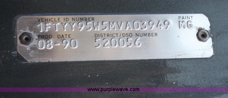 image for item B6677 1991 Ford L9000 AeroMax semi truck with basic fabrication and equipment mud system