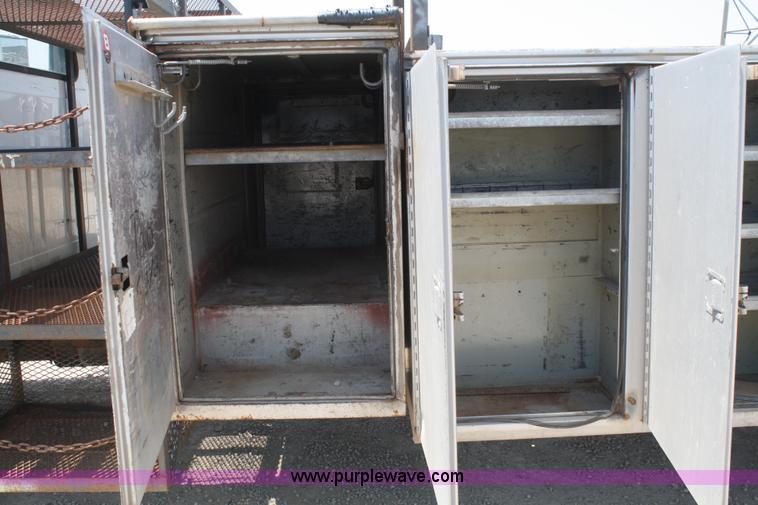 image for item B6680 1996 International 4700 service truck