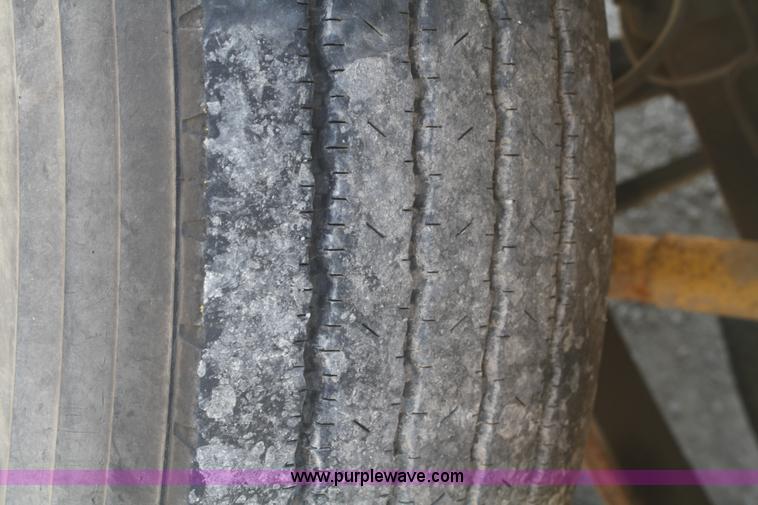 image for item B6680 1996 International 4700 service truck