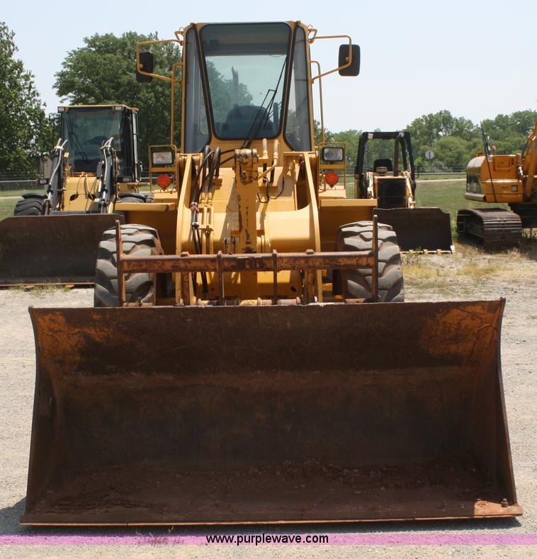image for item B6700 1995 John Deere 444G wheel loader