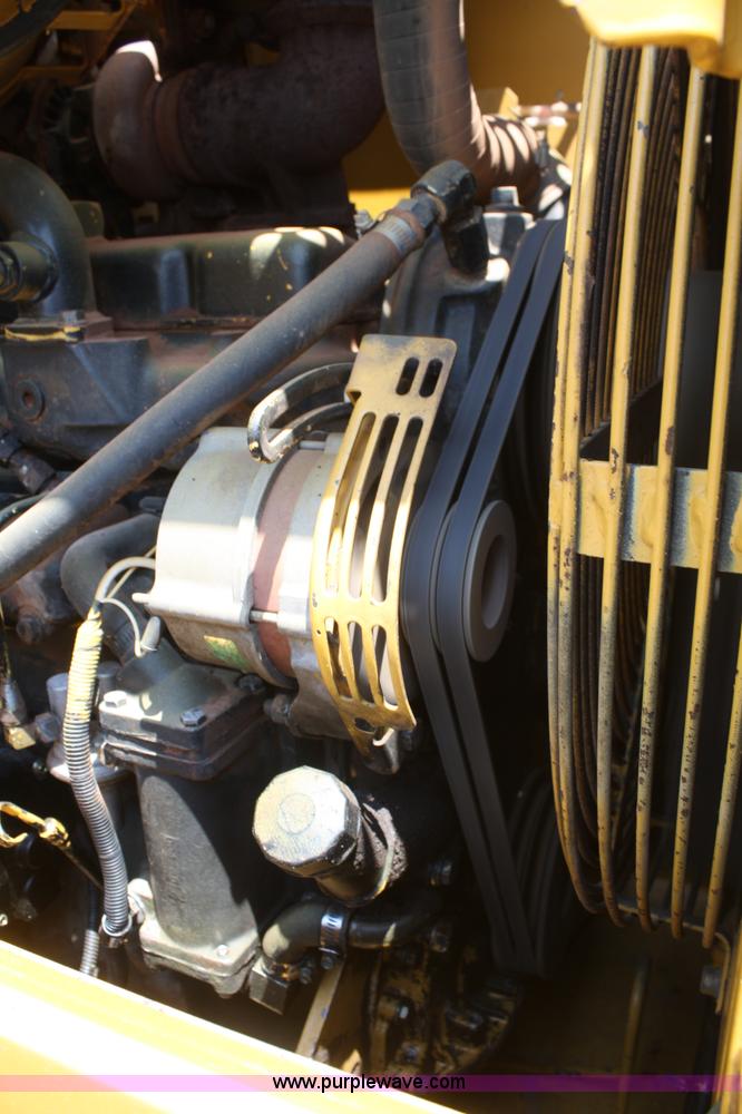 image for item B6700 1995 John Deere 444G wheel loader