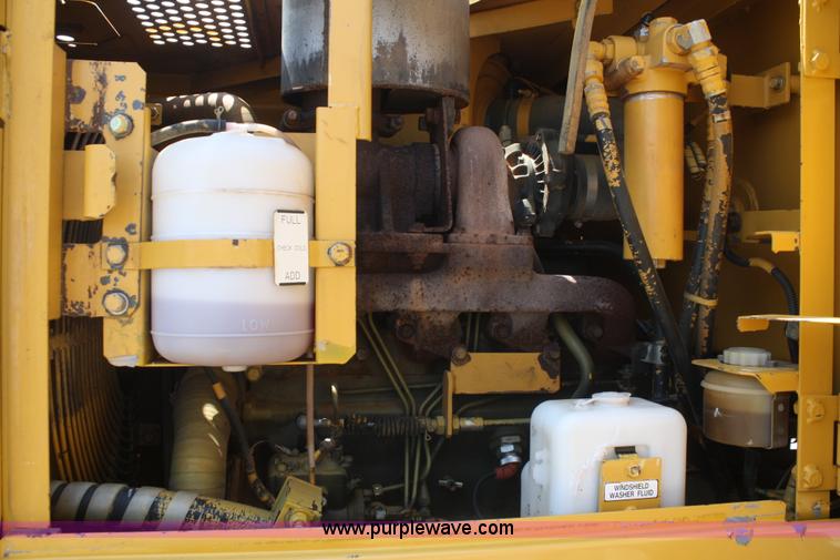 image for item B6700 1995 John Deere 444G wheel loader