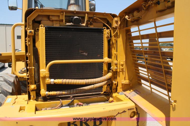 image for item B6700 1995 John Deere 444G wheel loader