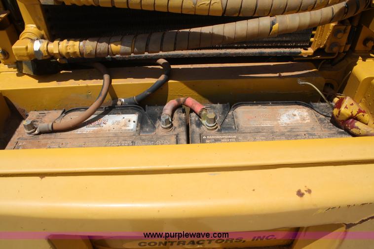 image for item B6700 1995 John Deere 444G wheel loader