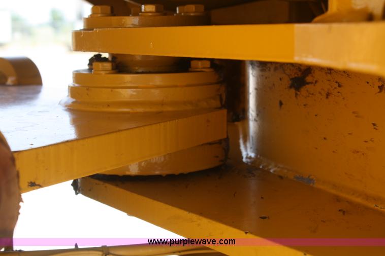 image for item B6700 1995 John Deere 444G wheel loader