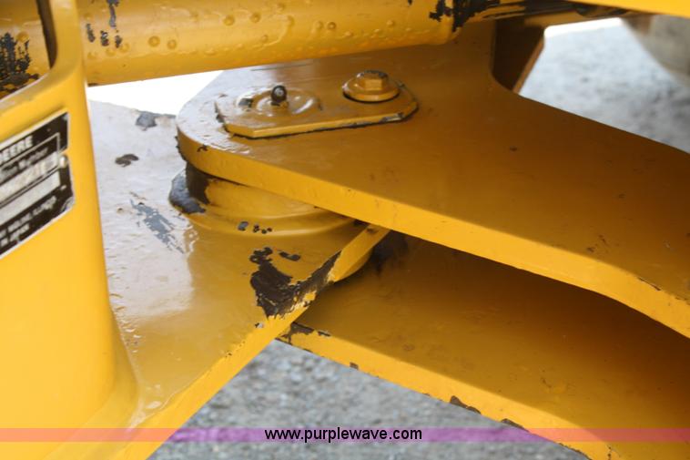 image for item B6700 1995 John Deere 444G wheel loader